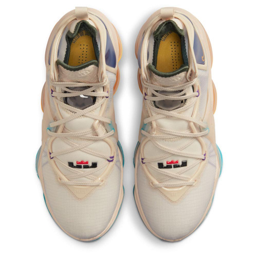 Nike LeBron 19